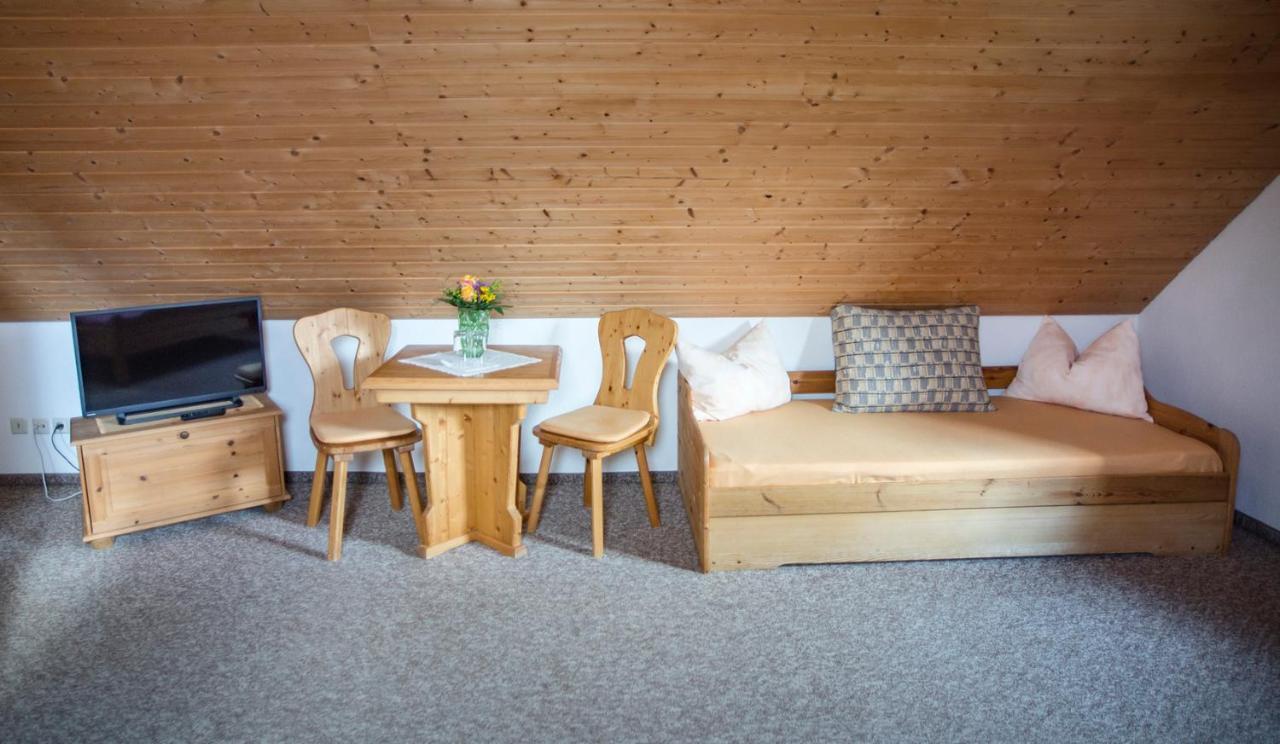 Am Roten Hammer I Gasthof Und Pension Oberwiesenthal Exterior photo