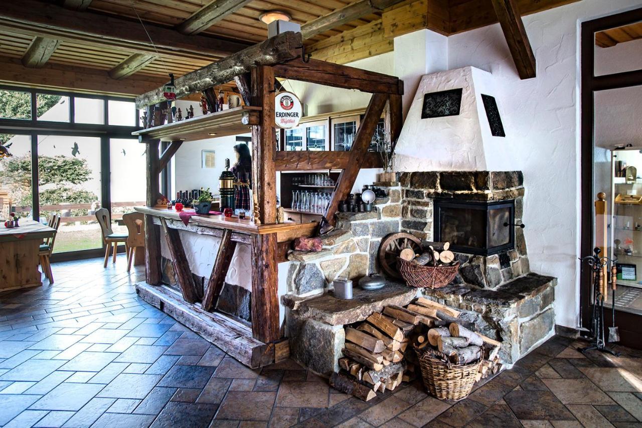 Am Roten Hammer I Gasthof Und Pension Oberwiesenthal Exterior photo