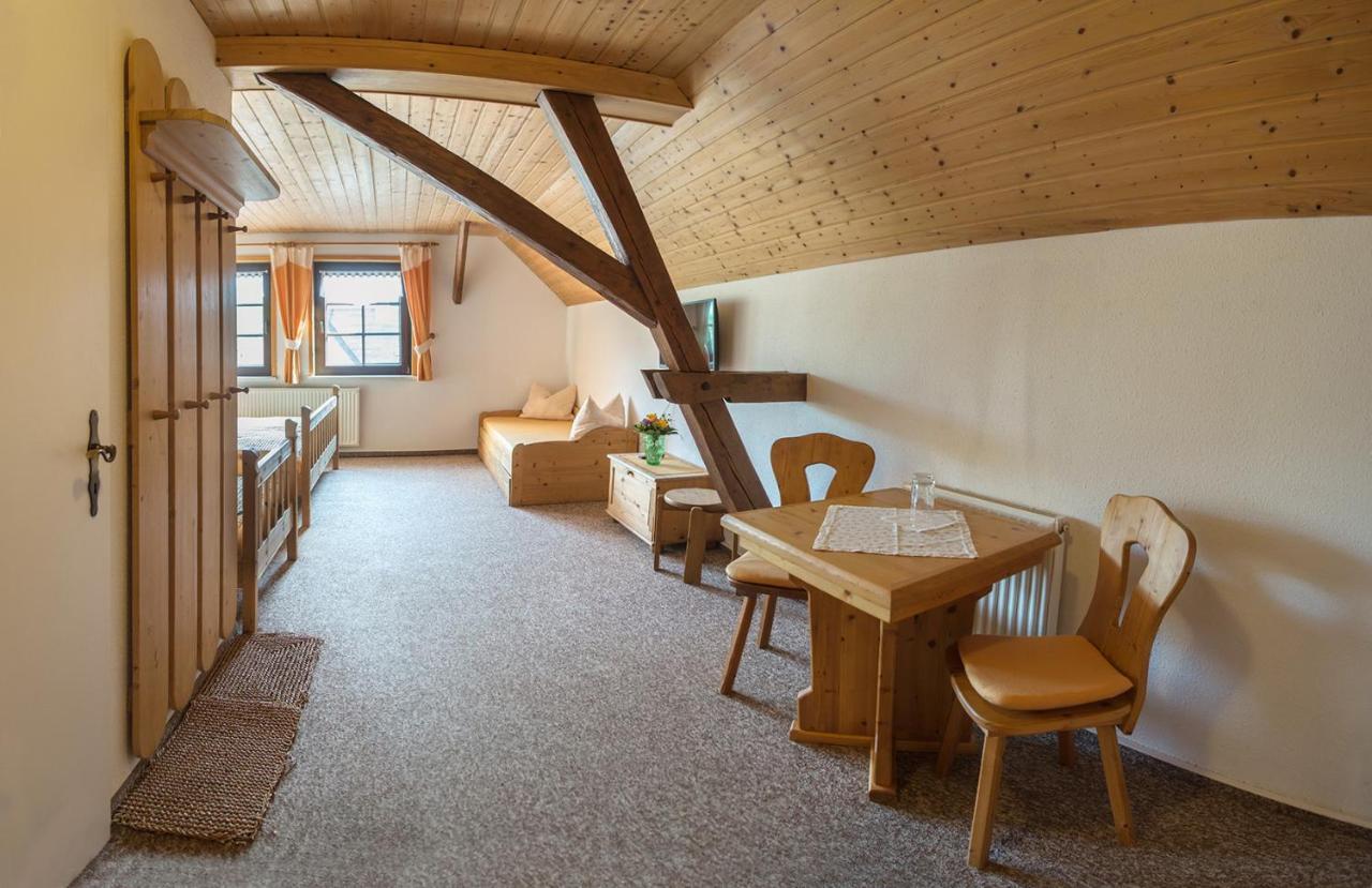Am Roten Hammer I Gasthof Und Pension Oberwiesenthal Exterior photo