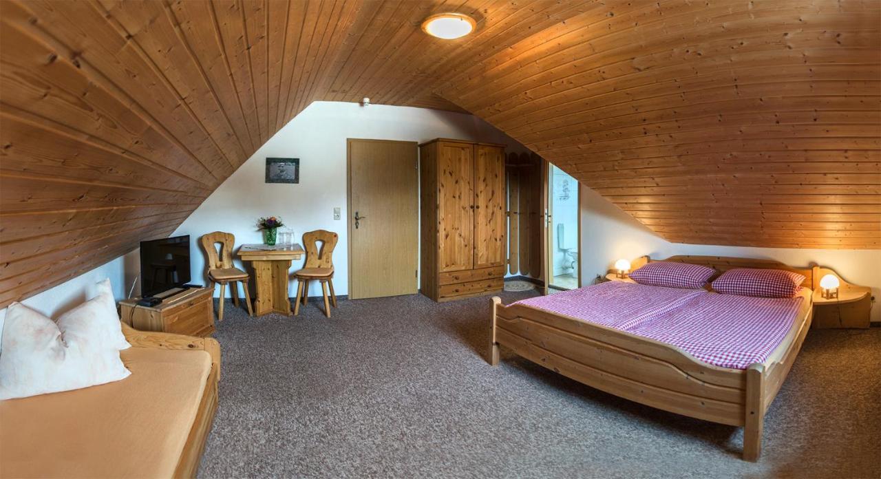 Am Roten Hammer I Gasthof Und Pension Oberwiesenthal Exterior photo